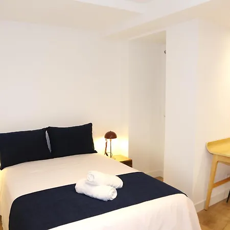 Piso De 3 Frente A La Catedral * Bilbao