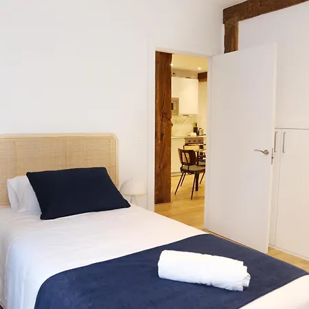 Piso De 3 Frente A La Catedral * بلباو