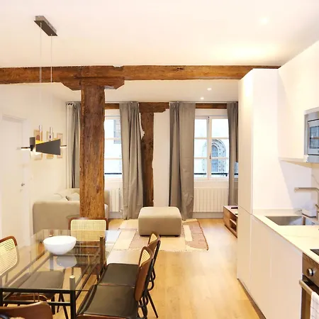 Piso De 3 Frente A La Catedral * Bilbao