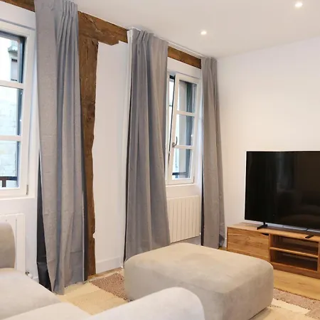 Piso De 3 Frente A La Catedral شقة بلباو