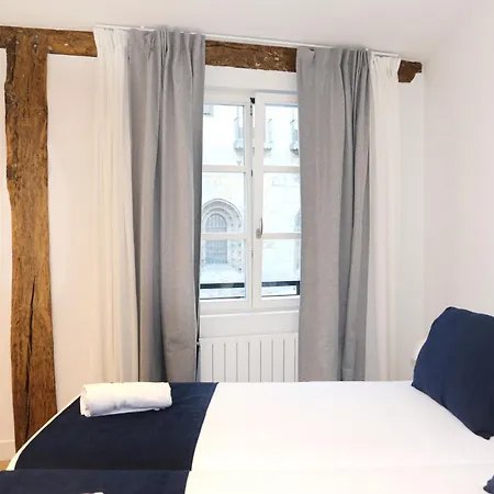 Piso De 3 Frente A La Catedral شقة