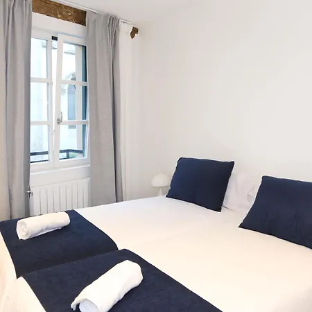 Piso De 3 Frente A La Catedral شقة بلباو