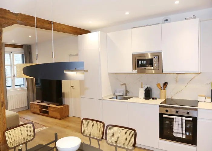 Piso De 3 Frente A La Catedral Appartamento *