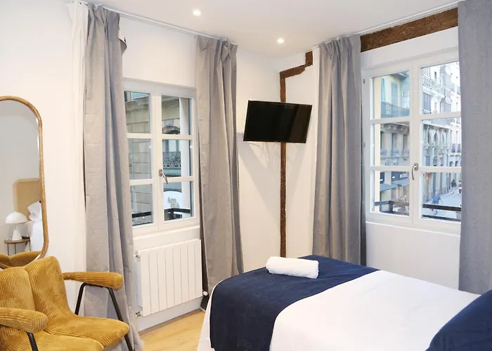 Piso De 3 Frente A La Catedral