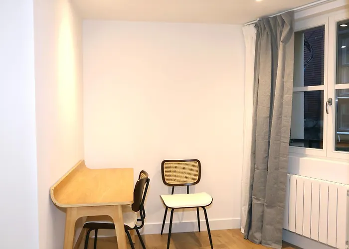 Piso De 3 Frente A La Catedral * Bilbao