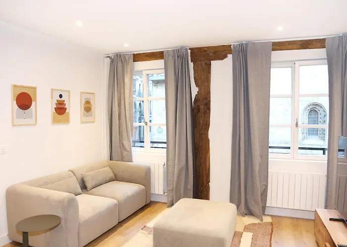 Apartamento Piso De 3 Frente A La Catedral