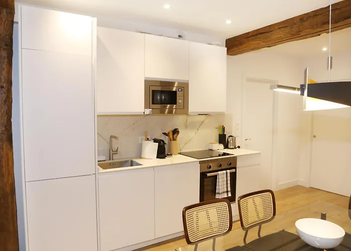 Apartamento Piso De 3 Frente A La Catedral *