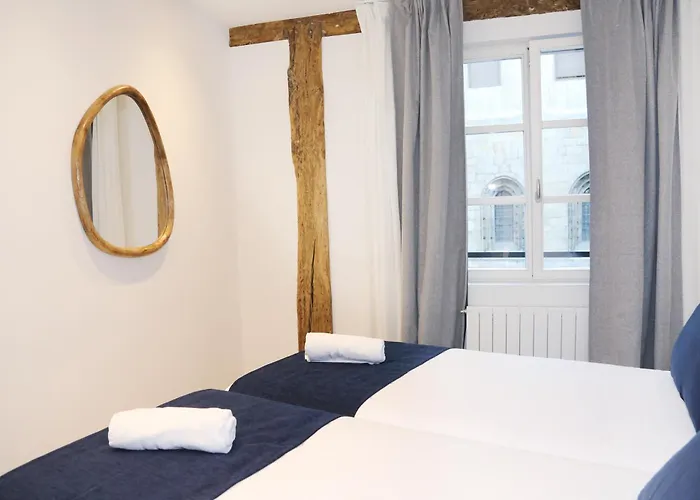 Piso De 3 Frente A La Catedral Appartamento *