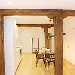 Piso De 3 Frente A La Catedral Apartamento *