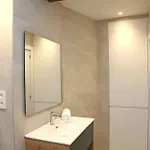 Piso De 3 Frente A La Catedral *