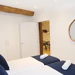 Apartamento Piso De 3 Frente A La Catedral *