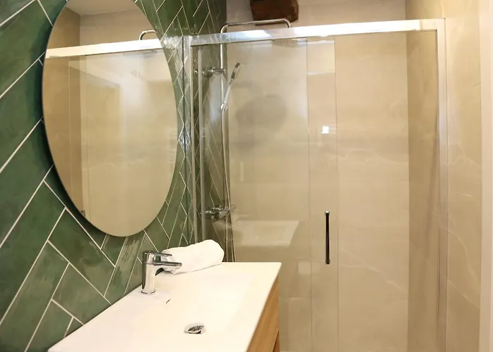 Piso De 3 Frente A La Catedral * Bilbao