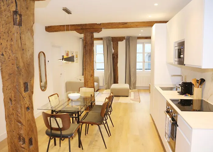 Piso De 3 Frente A La Catedral * Bilbao